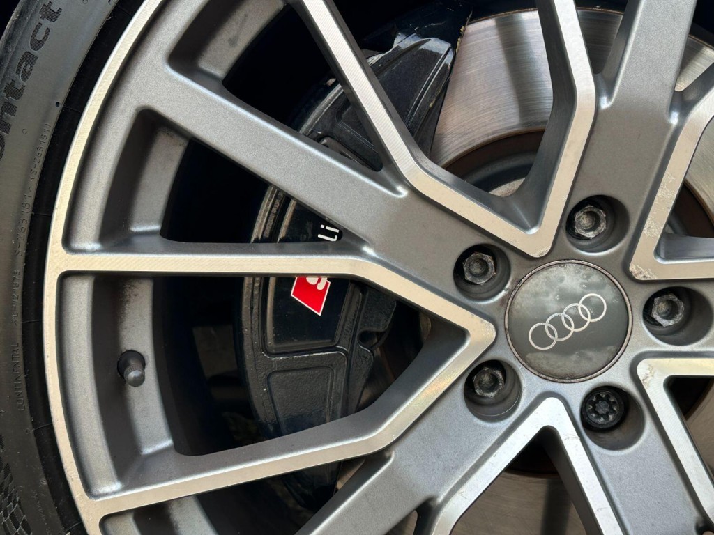 AUDI A6 AVANT 3.0 BiTDI V6 Black Edition 2015