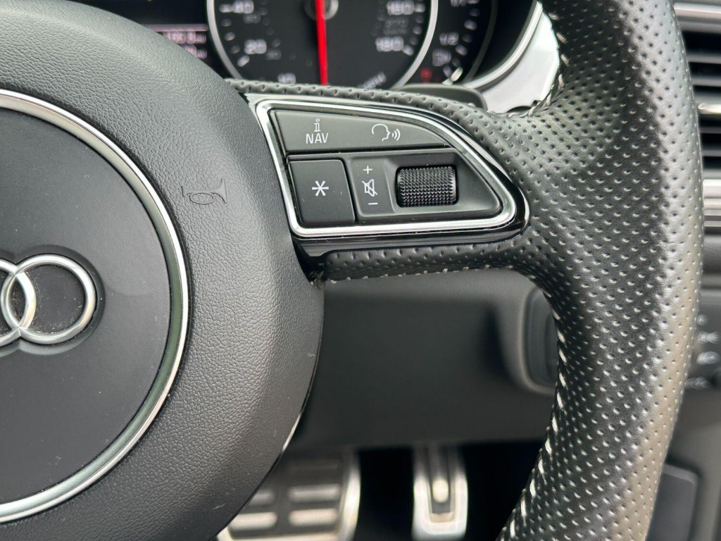 AUDI A6 AVANT 3.0 BiTDI V6 Black Edition 2015