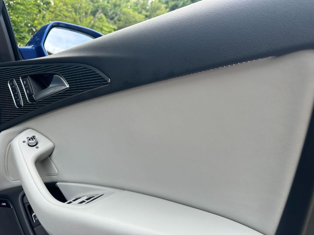 AUDI A6 AVANT 3.0 BiTDI V6 Black Edition 2015