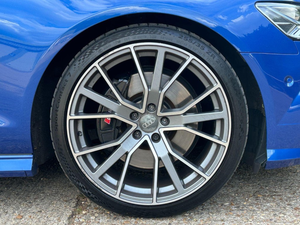 AUDI A6 AVANT 3.0 BiTDI V6 Black Edition 2015