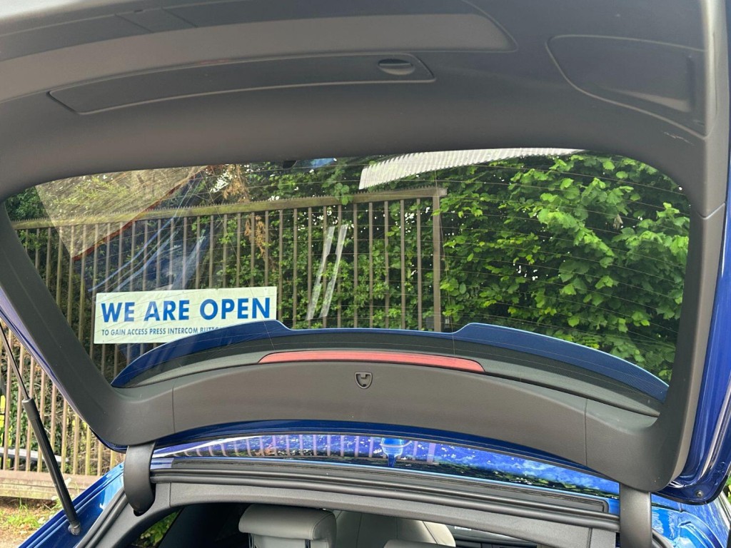 AUDI A6 AVANT 3.0 BiTDI V6 Black Edition 2015