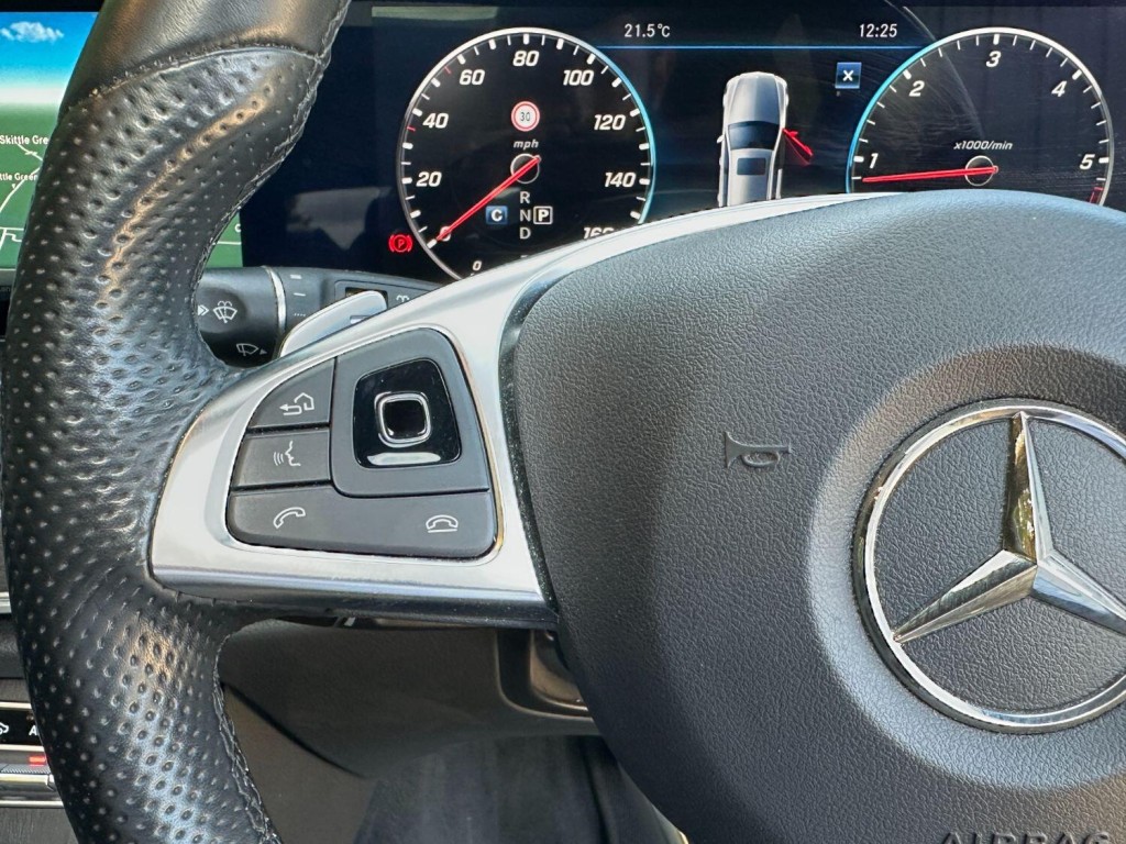 MERCEDES-BENZ E CLASS 2.0 E220d AMG Line Premium Plus 2018