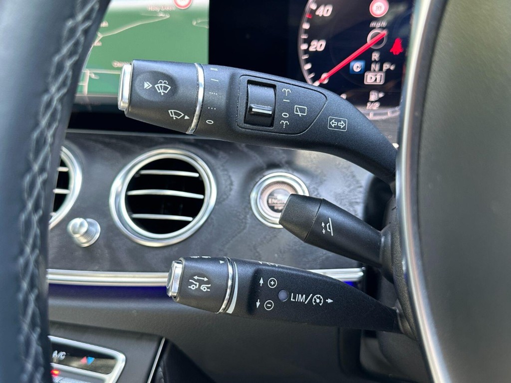 MERCEDES-BENZ E CLASS 2.0 E220d AMG Line Premium Plus 2018