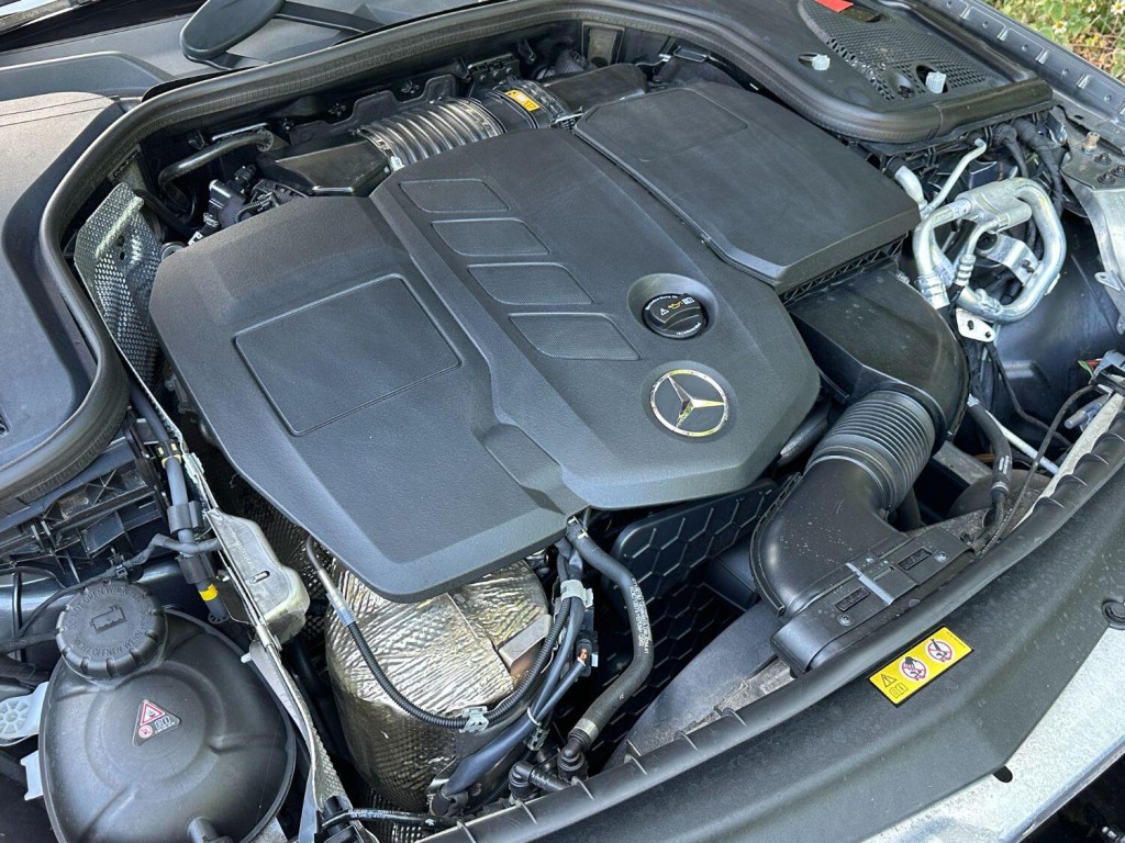 MERCEDES-BENZ E CLASS 2.0 E220d AMG Line Premium Plus 2018