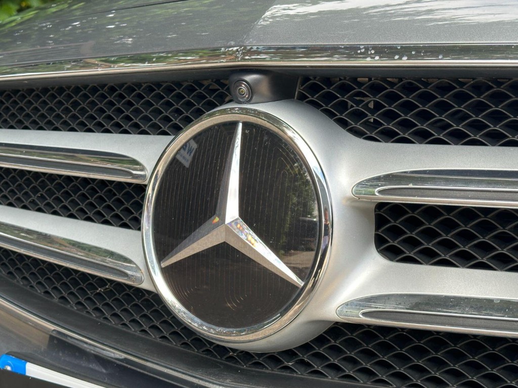 MERCEDES-BENZ E CLASS 2.0 E220d AMG Line Premium Plus 2018