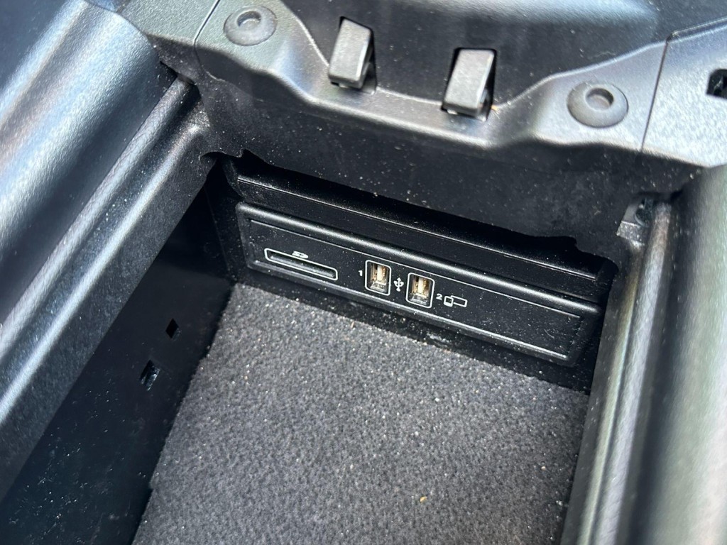 MERCEDES-BENZ E CLASS 2.0 E220d AMG Line Premium Plus 2018