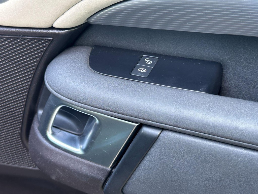 LAND ROVER DISCOVERY 3.0 TD V6 SE 2017