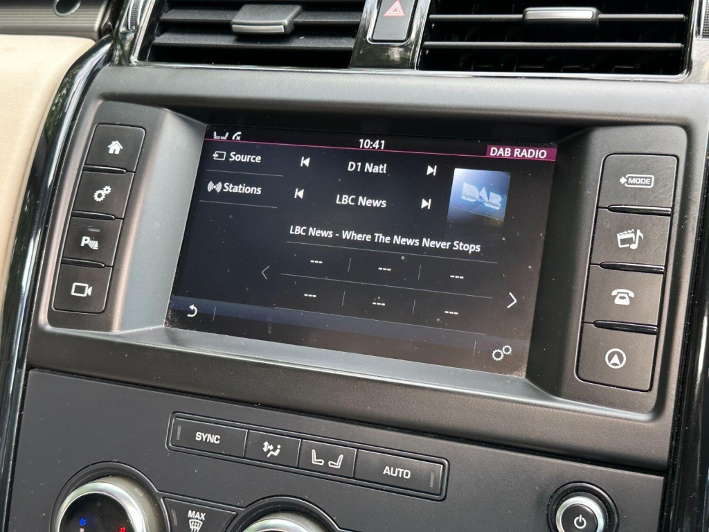 LAND ROVER DISCOVERY 3.0 TD V6 SE 2017