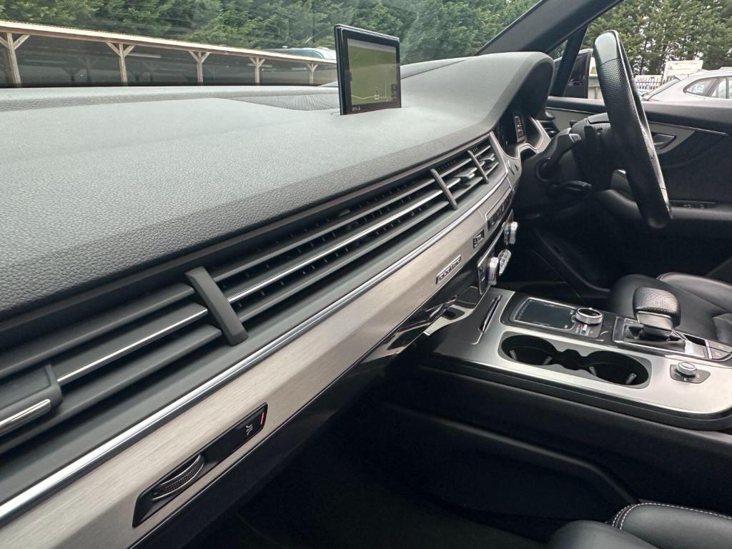 AUDI Q7 3.0 TDI V6 S line 2018