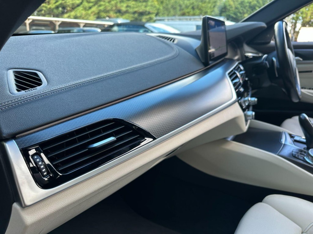 BMW 5 SERIES 3.0 530d xDrive M Sport Touring 2022