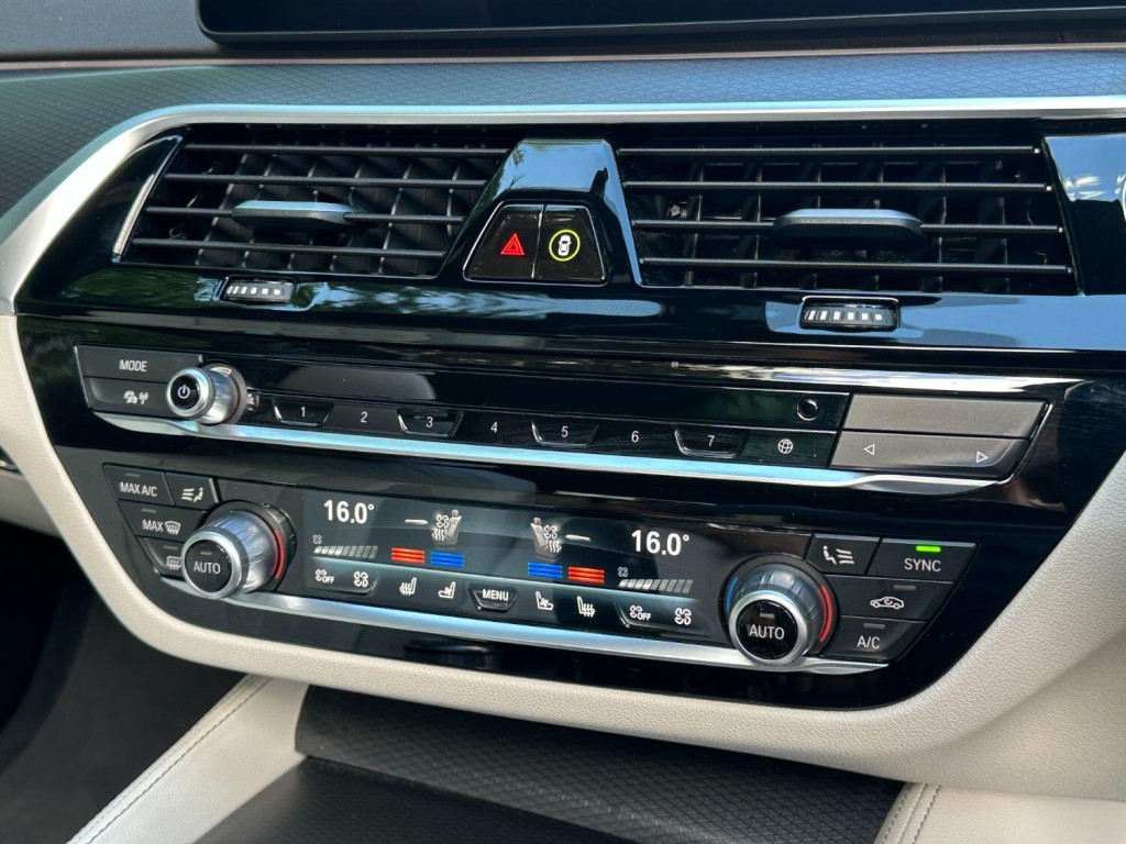 BMW 5 SERIES 3.0 530d xDrive M Sport Touring 2022