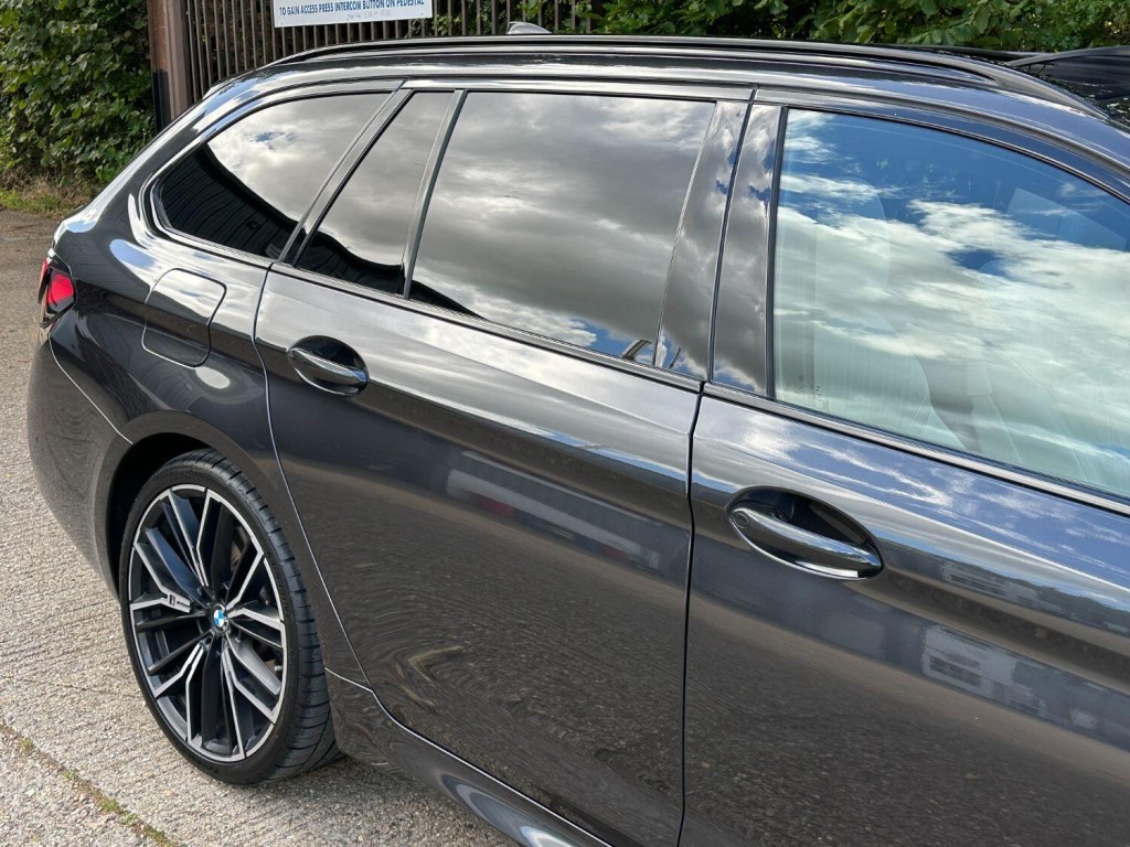 BMW 5 SERIES 3.0 530d xDrive M Sport Touring 2022
