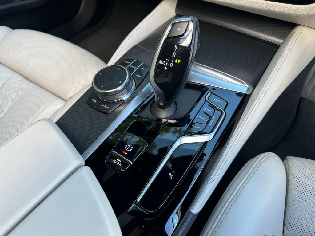 BMW 5 SERIES 3.0 530d xDrive M Sport Touring 2022