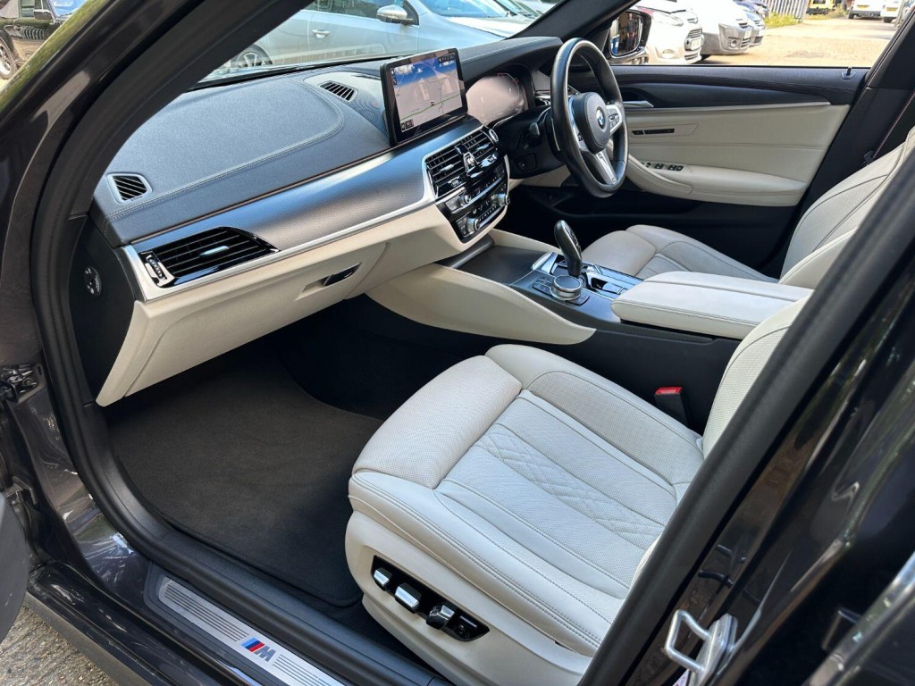 BMW 5 SERIES 3.0 530d xDrive M Sport Touring 2022