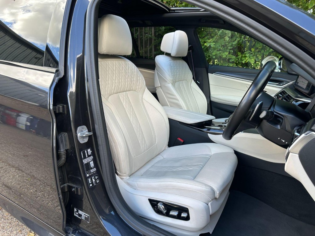 BMW 5 SERIES 3.0 530d xDrive M Sport Touring 2022