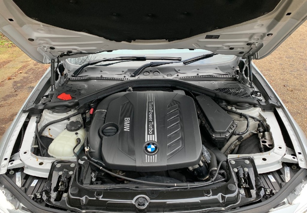 BMW 3 SERIES 330d 3.0 Blueperformance M Sport Touring xDrive 2013