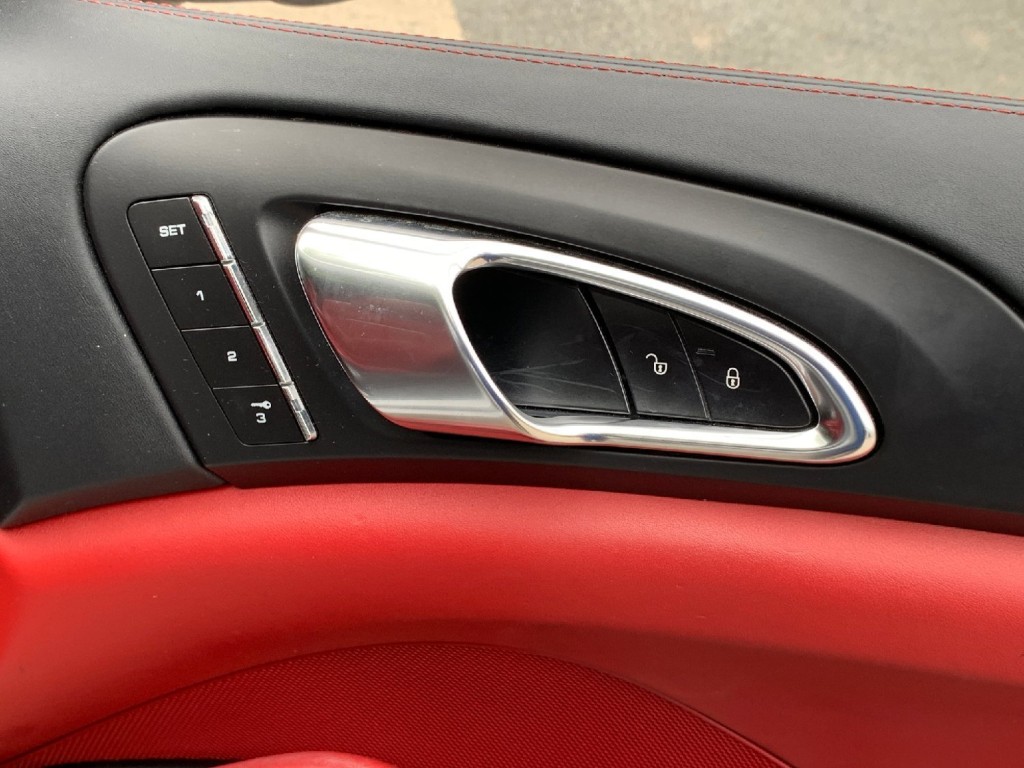 PORSCHE CAYENNE S 4.2 D V8 2014