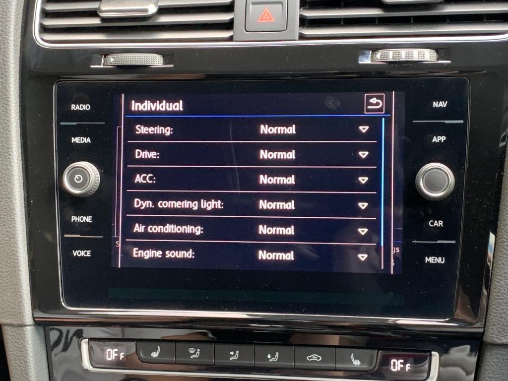 VOLKSWAGEN GOLF 2.0 TSI R Hatchback 5dr DSG 4MOTION 2019