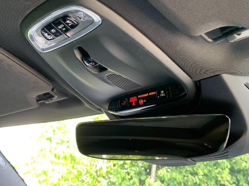 VOLVO XC90 2.0h T8 Twin Engine 9.2 kWh R-Design 4WD 2017