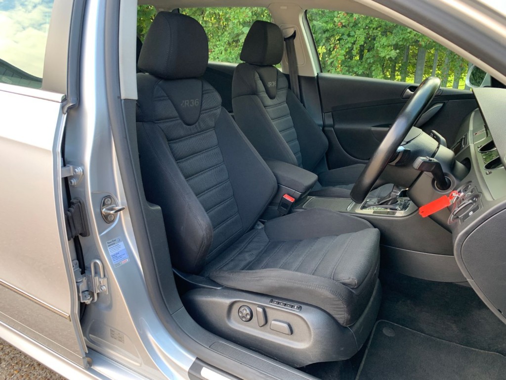 VOLKSWAGEN PASSAT R36 3.6 V6 4MOTION Estate 2009