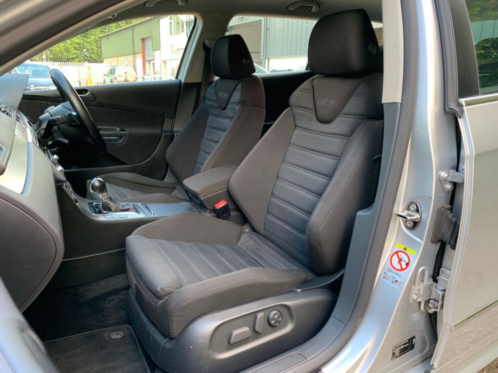 VOLKSWAGEN PASSAT R36 3.6 V6 4MOTION Estate 2009