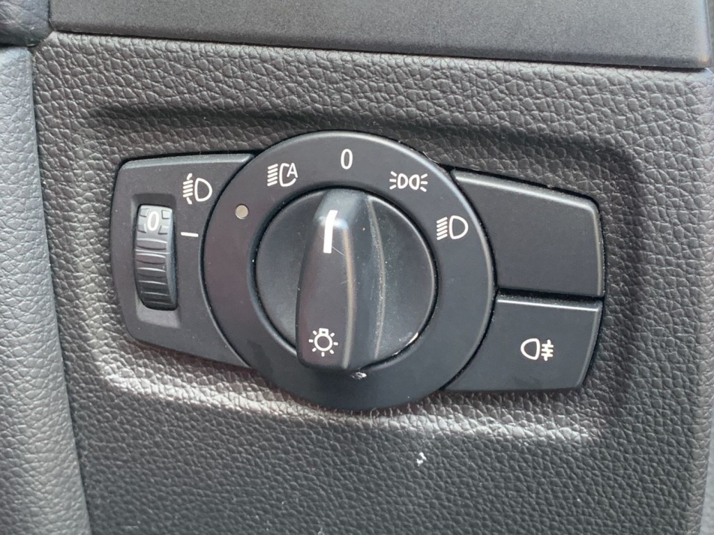 BMW 1 SERIES 3.0 135i M Sport Auto 2dr 2009