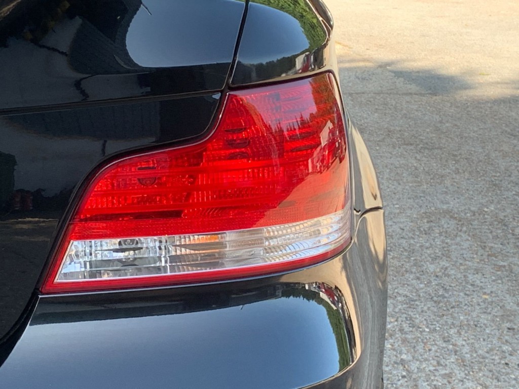 BMW 1 SERIES 3.0 135i M Sport Auto 2dr 2009