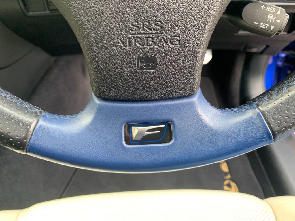 LEXUS IS F 5.0 V8 2012