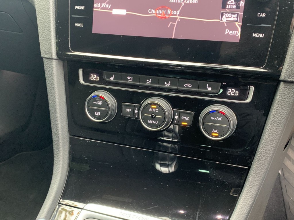 VOLKSWAGEN GOLF 2.0 TSI R Estate 5dr DSG 4MOTION 2018