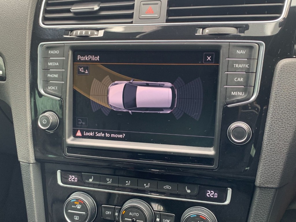 VOLKSWAGEN GOLF 2.0 TSI R Hatchback 5dr DSG 4MOTION 2014