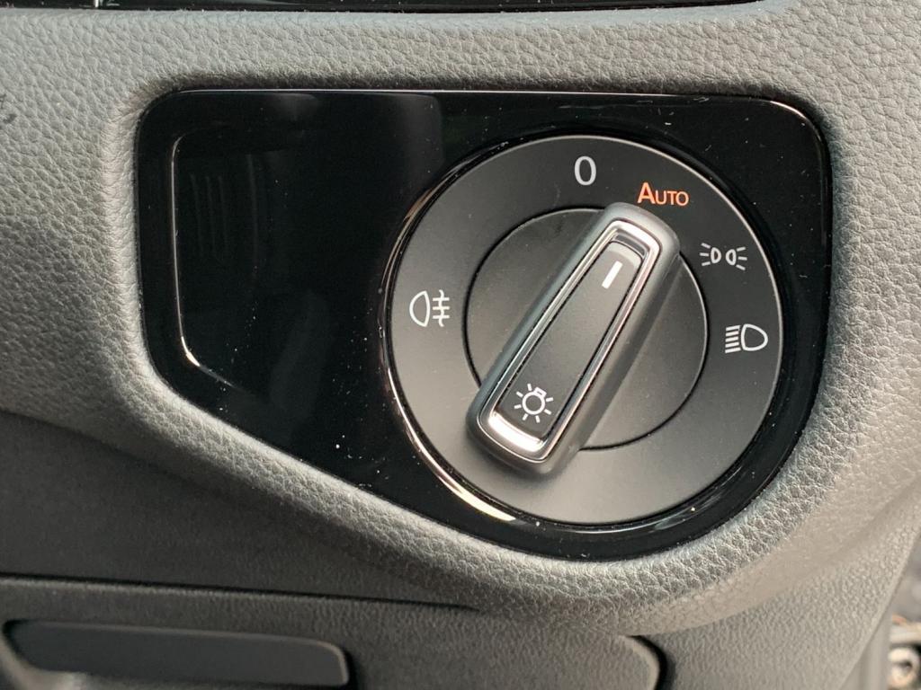 VOLKSWAGEN GOLF 2.0 TSI R Hatchback 5dr DSG 4MOTION 2018