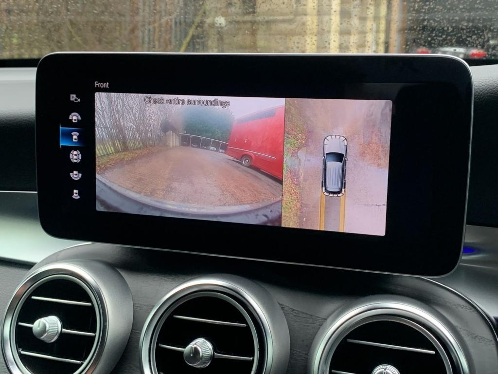 MERCEDES-BENZ GLC 300d AMG Line Premium Plus 4MATIC 2019