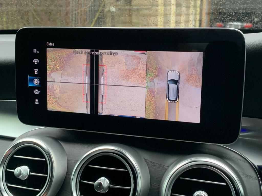 MERCEDES-BENZ GLC 300d AMG Line Premium Plus 4MATIC 2019