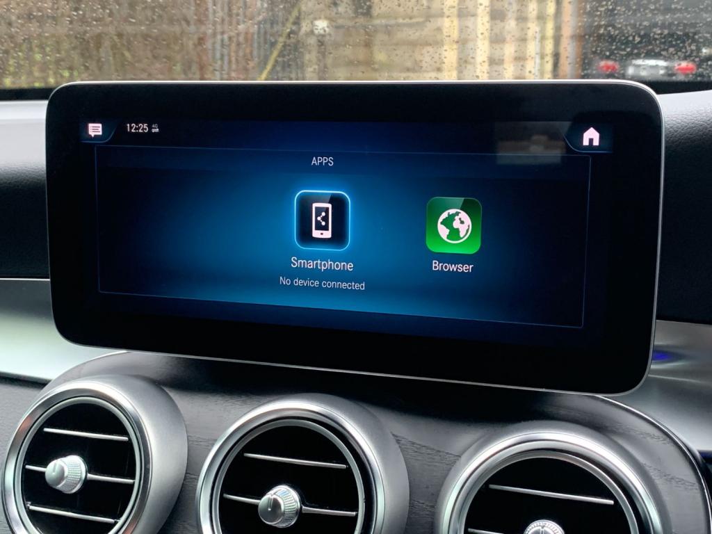 MERCEDES-BENZ GLC 300d AMG Line Premium Plus 4MATIC 2019