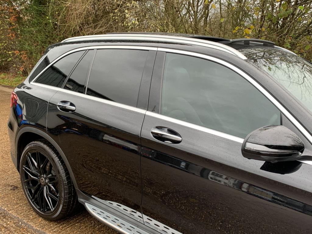 MERCEDES-BENZ GLC 300d AMG Line Premium Plus 4MATIC 2019