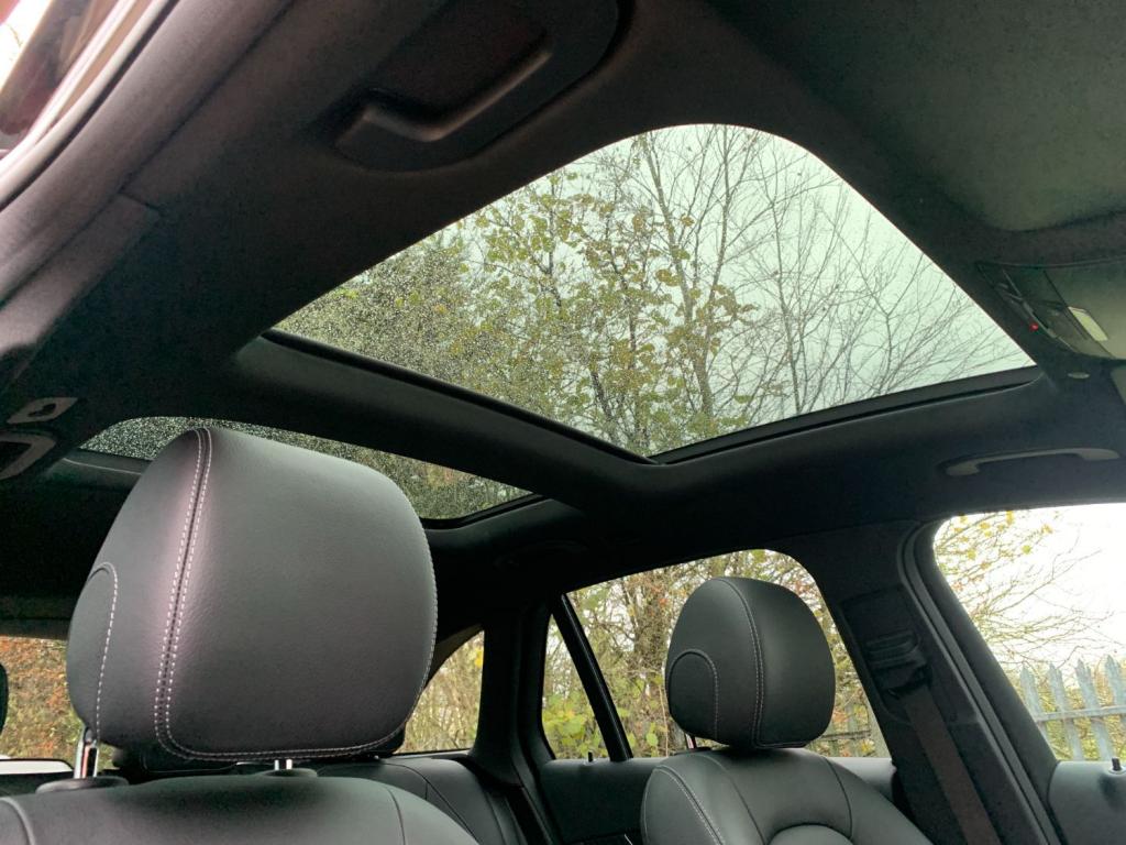 MERCEDES-BENZ GLC 300d AMG Line Premium Plus 4MATIC 2019