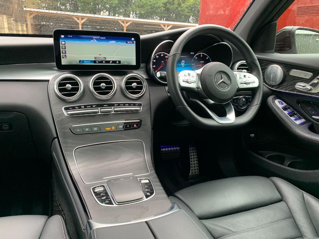 MERCEDES-BENZ GLC 300d AMG Line Premium Plus 4MATIC 2019