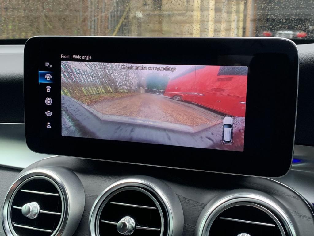 MERCEDES-BENZ GLC 300d AMG Line Premium Plus 4MATIC 2019