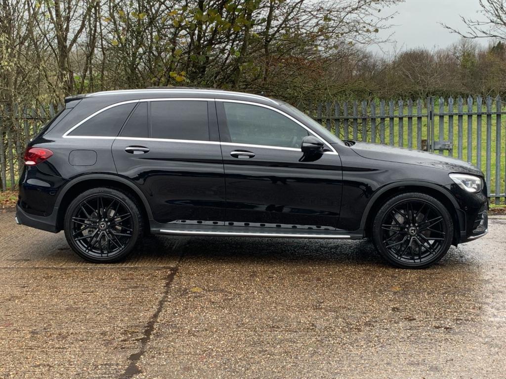 MERCEDES-BENZ GLC 300d AMG Line Premium Plus 4MATIC 2019