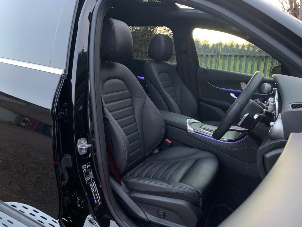 MERCEDES-BENZ GLC 300d AMG Line Premium Plus 4MATIC 2019