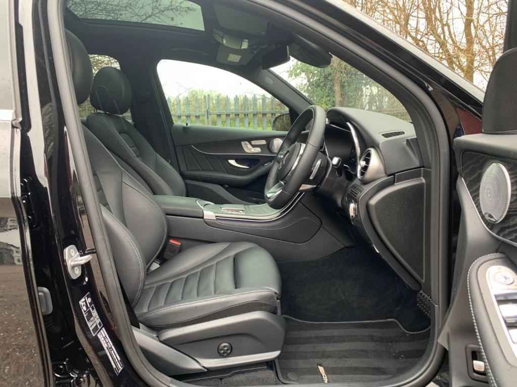 MERCEDES-BENZ GLC 300d AMG Line Premium Plus 4MATIC 2019