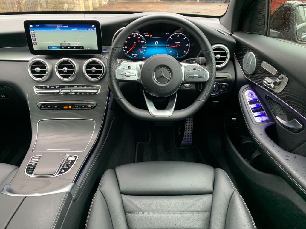 MERCEDES-BENZ GLC 300d AMG Line Premium Plus 4MATIC 2019