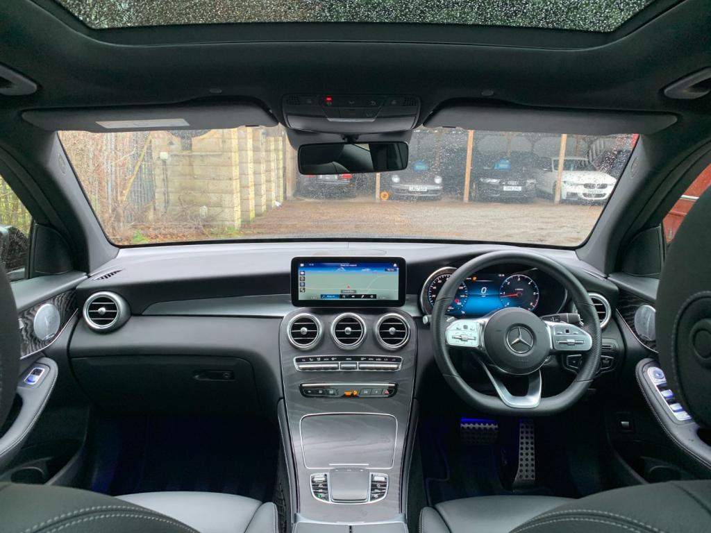 MERCEDES-BENZ GLC 300d AMG Line Premium Plus 4MATIC 2019