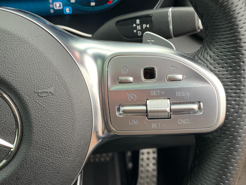 MERCEDES-BENZ GLC 300d AMG Line Premium Plus 4MATIC 2019