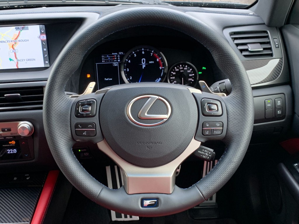 LEXUS GS F 5.0 V8 2016