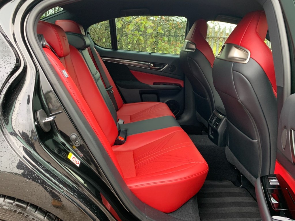 LEXUS GS F 5.0 V8 2016