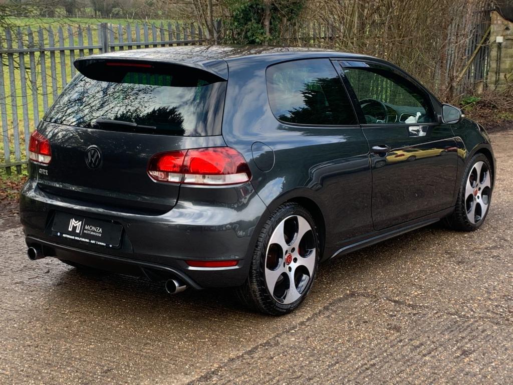 VOLKSWAGEN GOLF 2.0 TSI GTi 3dr 2010