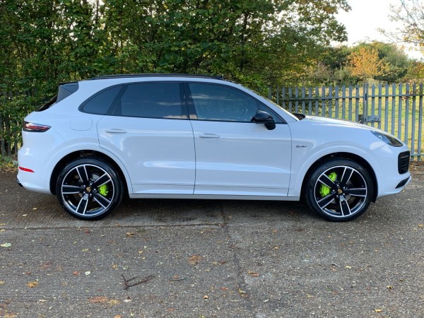 View PORSCHE CAYENNE 3.0T V6 Tiptronic S 4WD