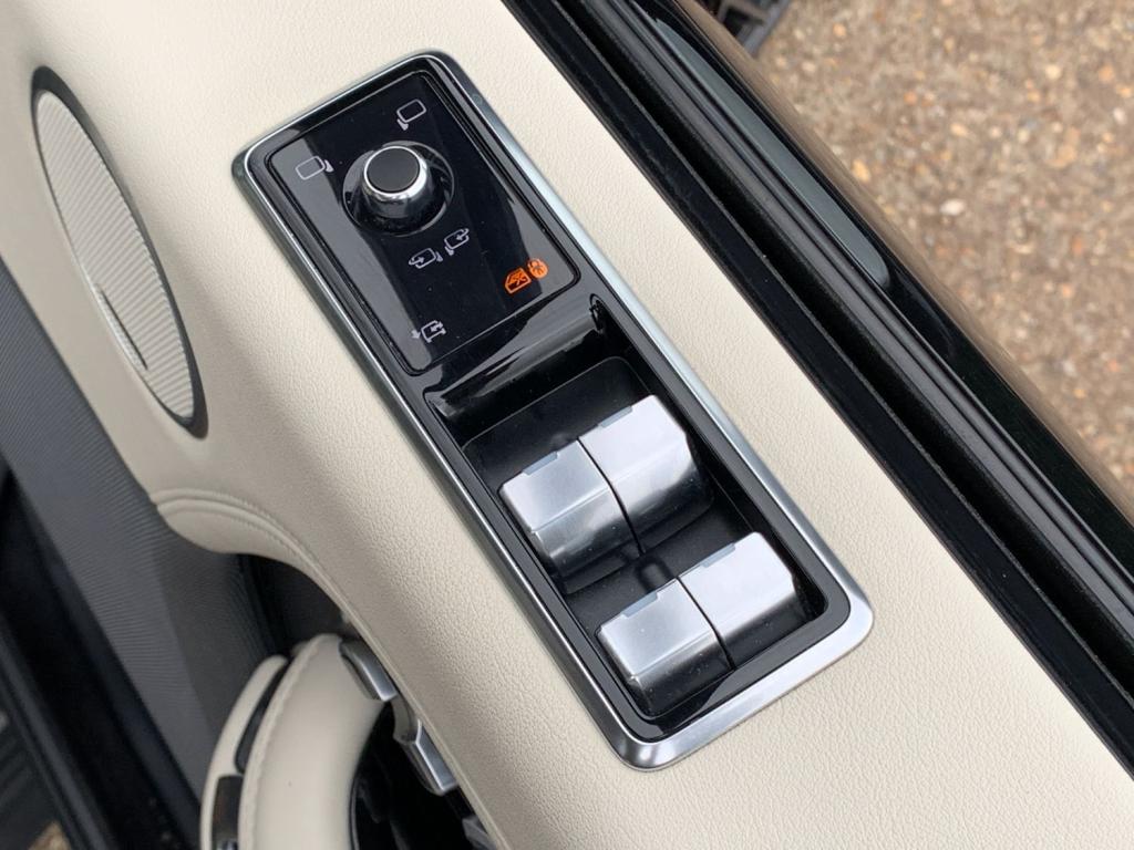 LAND ROVER RANGE ROVER 3.0 TDV6 Vogue 2018