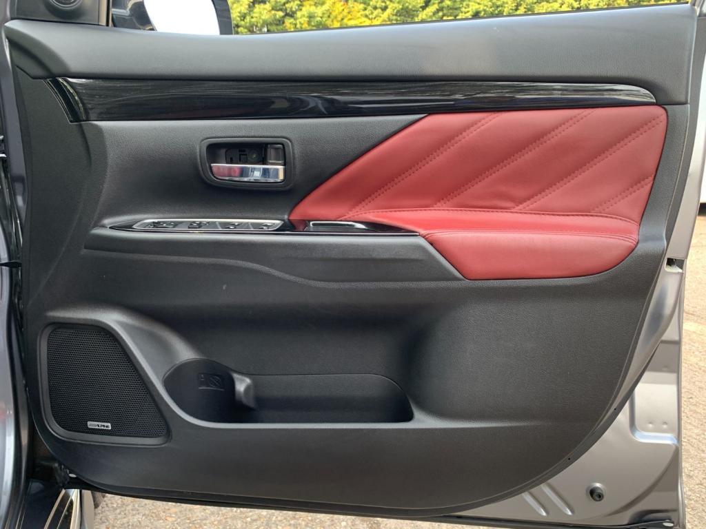 MITSUBISHI OUTLANDER 2.0h 12kWh 5hs CVT 4WD 2017